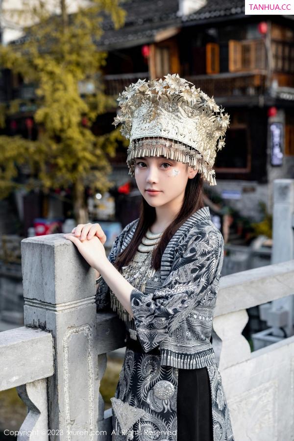 豆瓣酱  [XiuRen]高清写真图 2023.09.27 No.7448 豆瓣酱 苗族服饰第9张图片